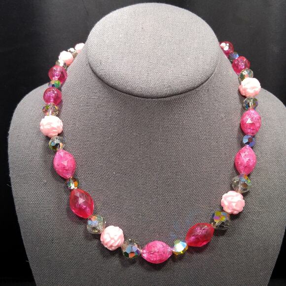 Vintage Pink Lucite Crystal Beaded Necklace, Aurora Borealis, Molded Beads - Picture 9 of 10